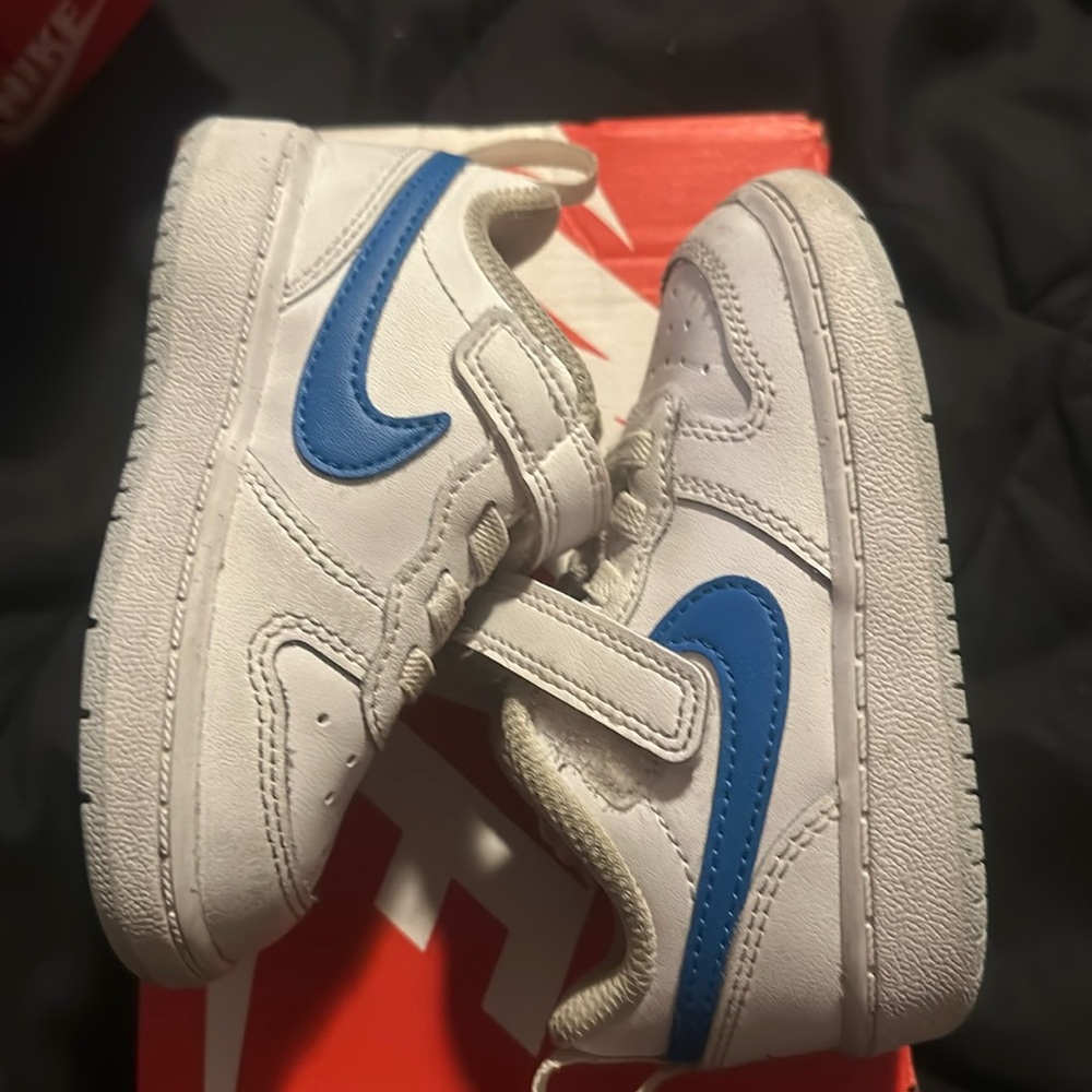 Nike Court Burroughs Low 2 Infant Sneaker size 6